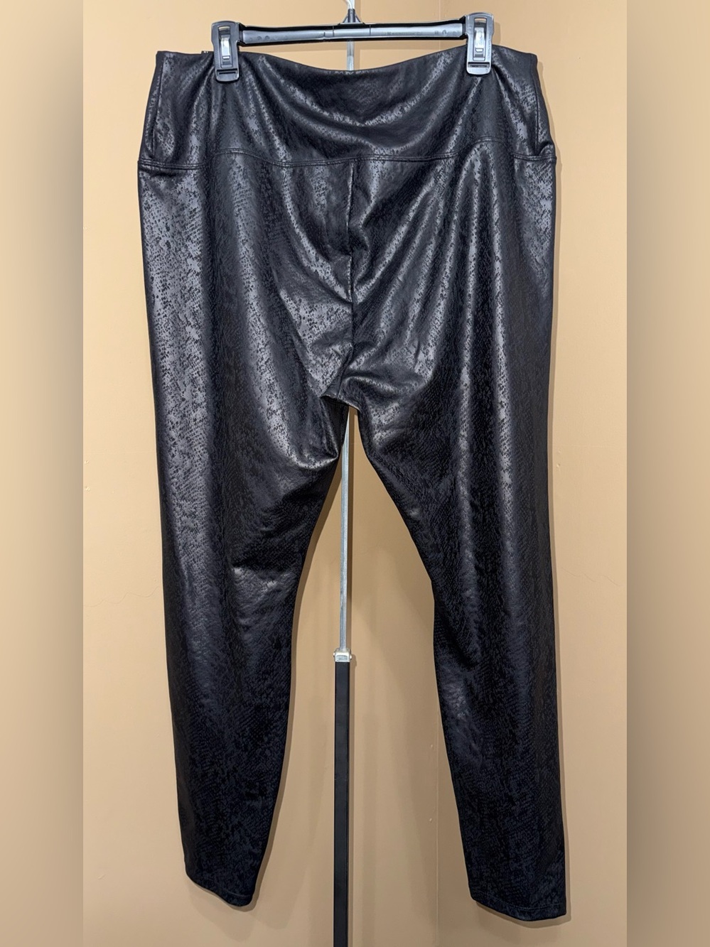 NWT SIMPLY VERA VERA WANG High-Rise Leggings. Size 1X. - Picture 3 of 6